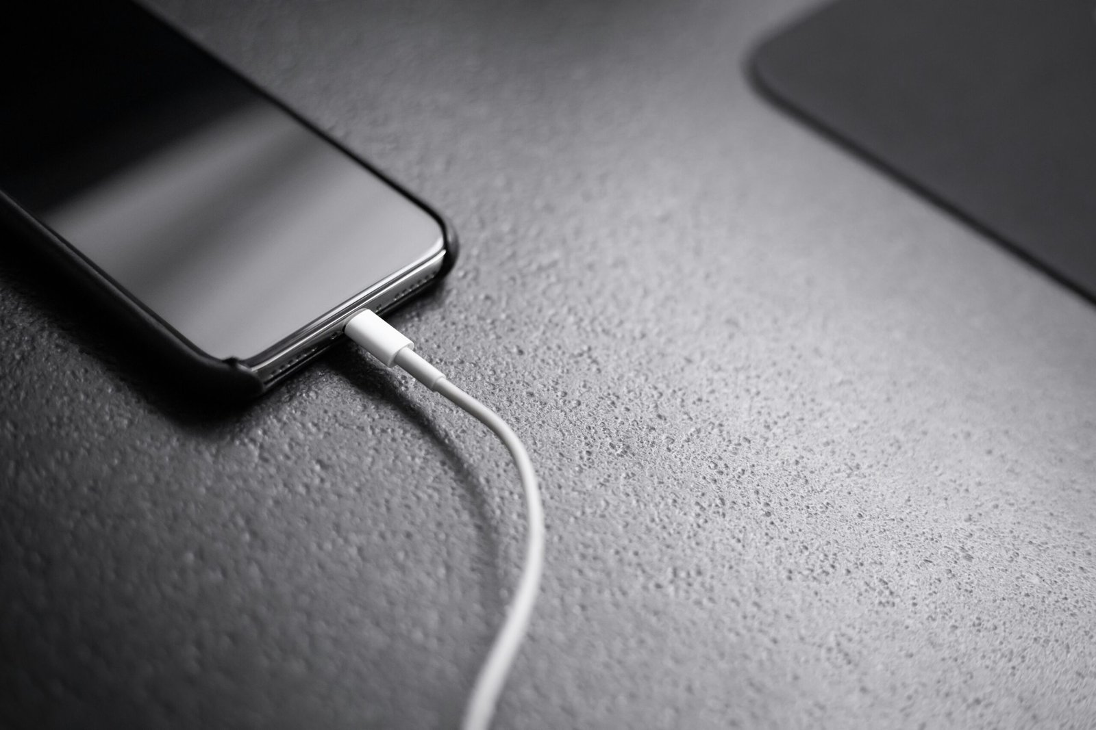 how to clean phone charging port