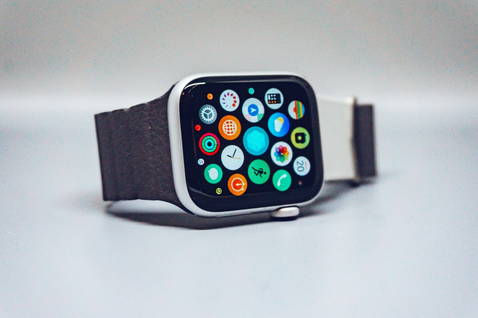 how to connect apple watch to new phone